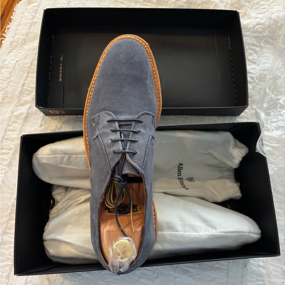 NWT Men’s size 10.5 Allen Edmonds dress shoes - COVE DRIVE CREPE in blue.